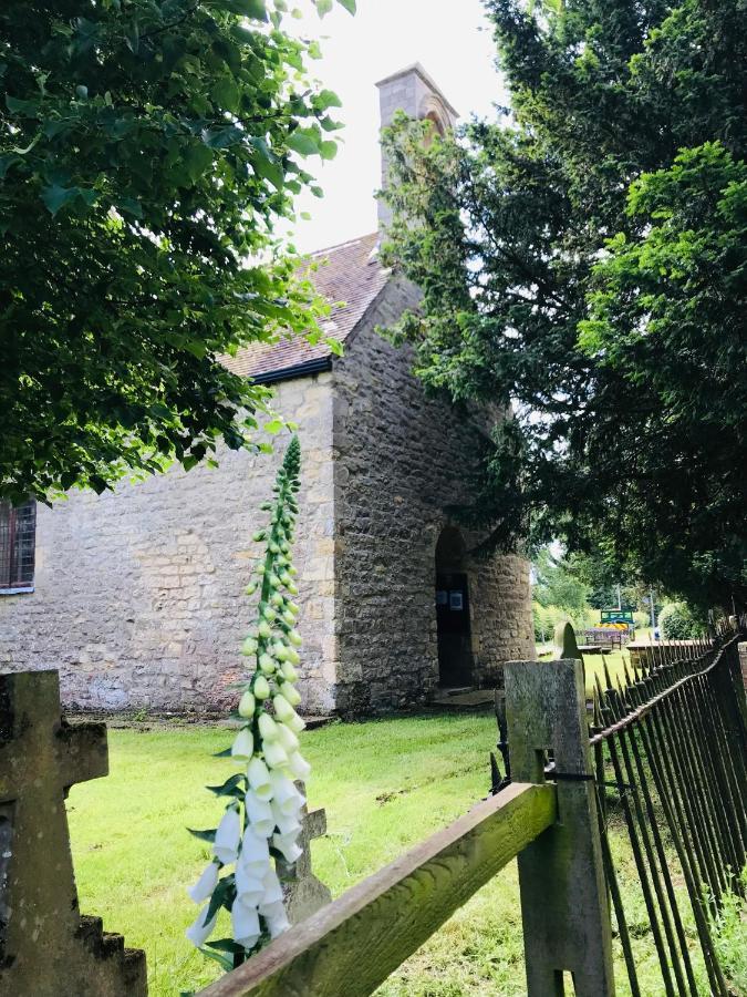Charming Hen Cottage Countryside Retreat Lincoln Newball Extérieur photo