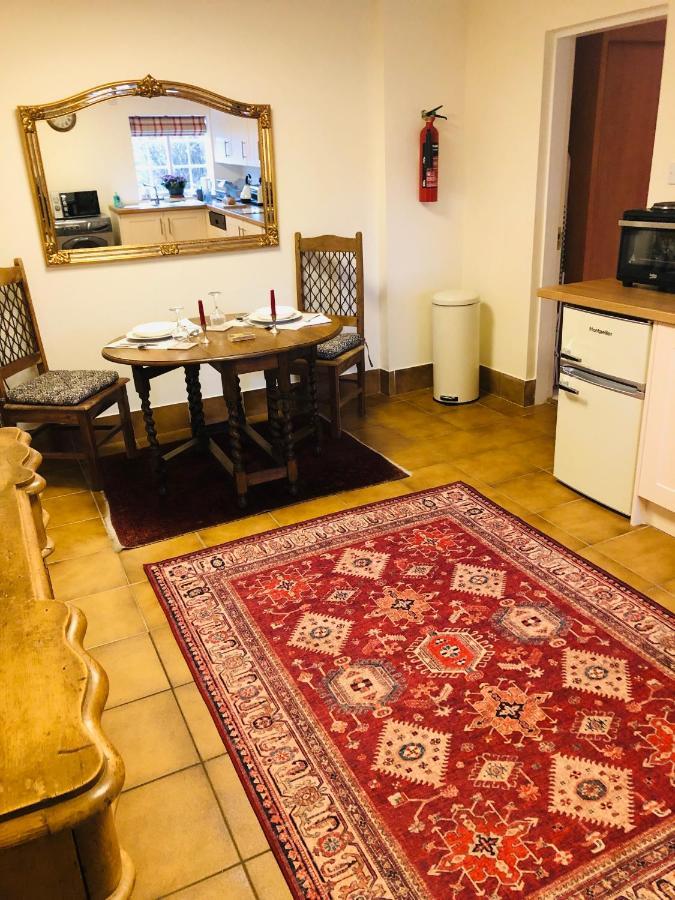 Charming Hen Cottage Countryside Retreat Lincoln Newball Extérieur photo