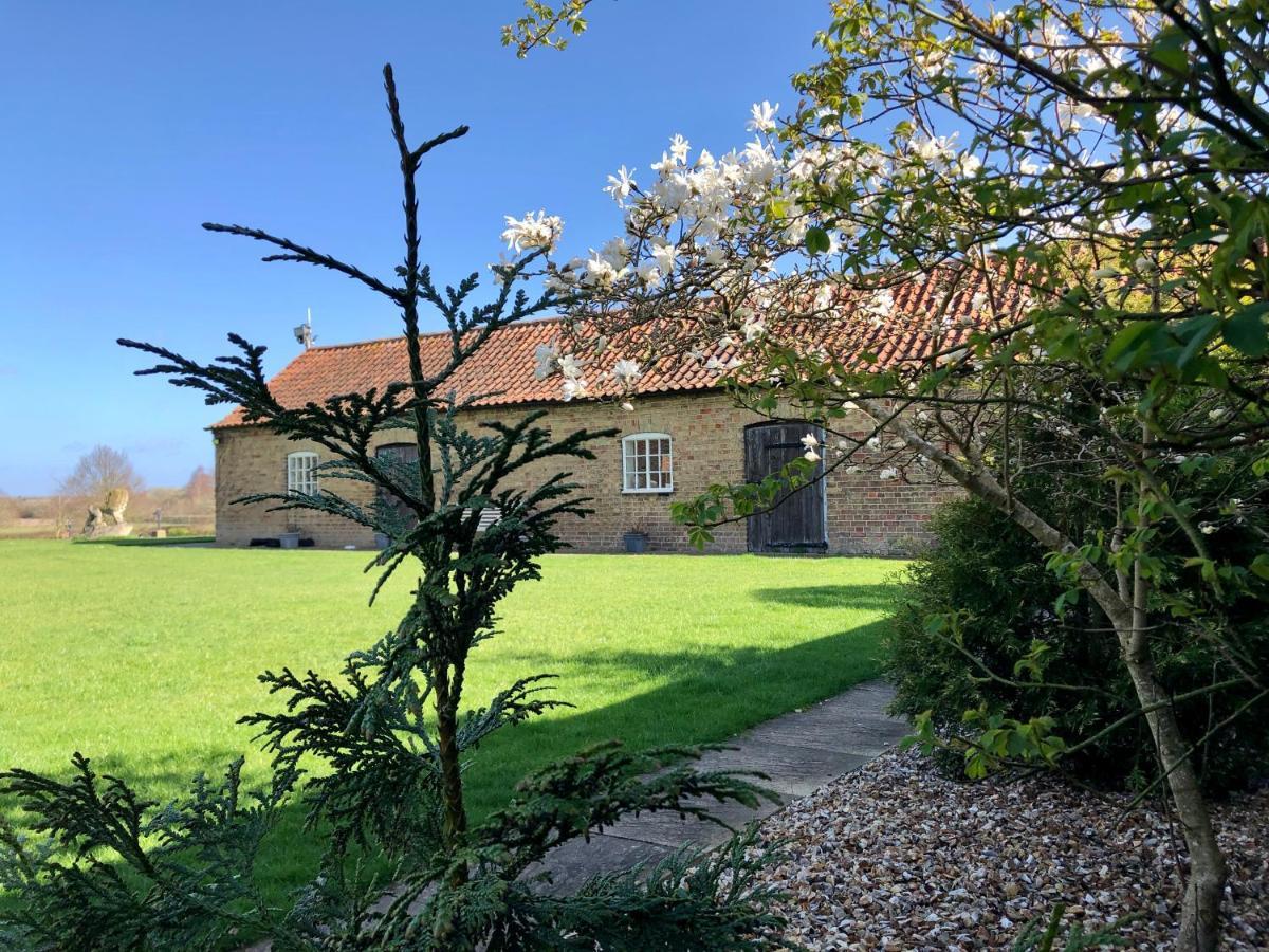 Charming Hen Cottage Countryside Retreat Lincoln Newball Extérieur photo
